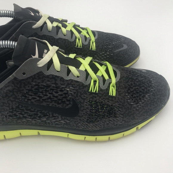 Nike women’s size 8 running shoe - Picture 6 of 8